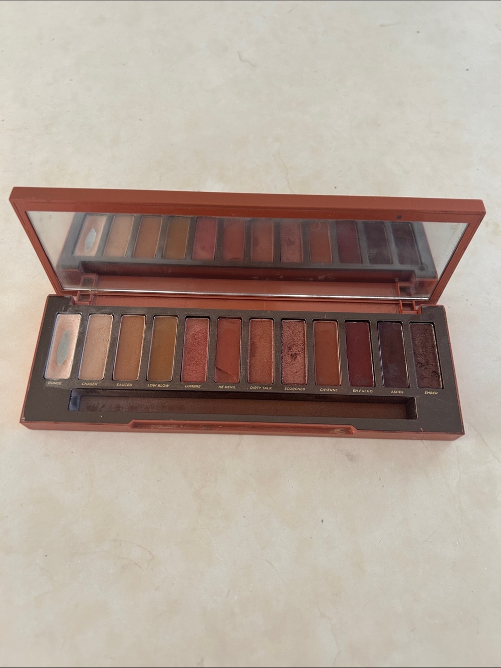 Hard to find Urban Decay Heat Eyeshadow Palette Naked - Picture 2 of 4